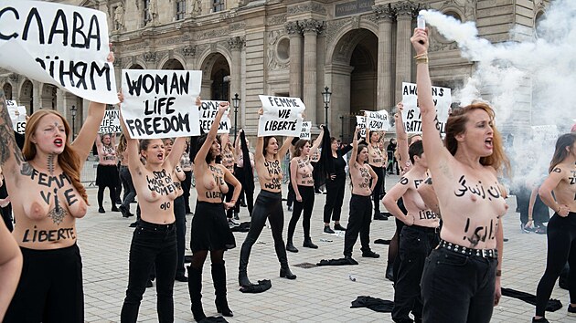 Demonstrace hnut� Femen