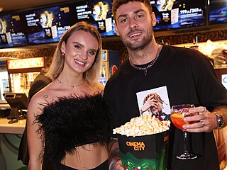 Krist�na V�galsk� a Michal Trabal�k na premi��e filmu Cesta na stage