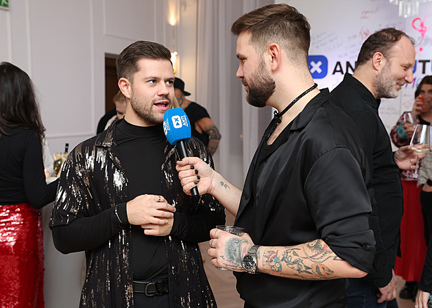 Pianista Jan Veselý rozšiřuje své talenty. Po hudbě se dal na výrobu šperků, jde o diamanty
