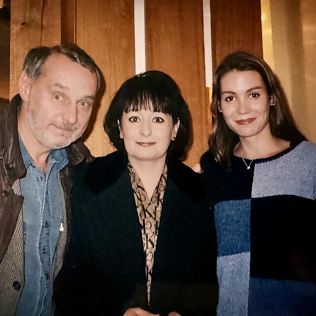 Zbyn�k Merunka, Eva Jourinov� a Lucie Nachtigallov� v devades�t�ch letech na Nov�.