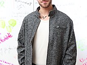 Lu Jambor u zdi nák.