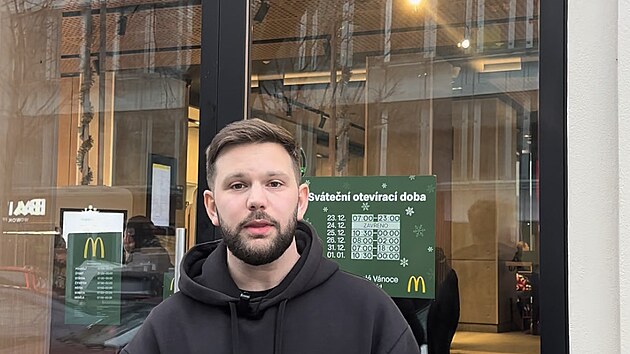 S�rov� sez�na v McDonald�s.