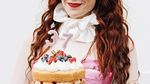 Britsk zpvaka Kate Nash, znm hitem Foundations a albem Made of Bricks, spustila et na OnlyFans, aby zskala finann prostedky na sv turn po Velk Britnii a Evrop.