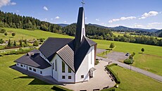 Kostel svaté Zdislavy v obci Prost�ední Be�va na Vala�sku.