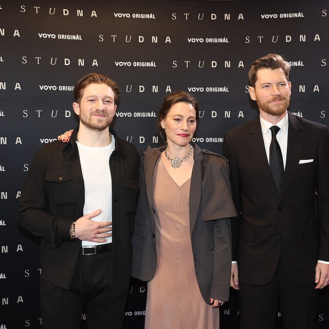 Premira minisrie Studna