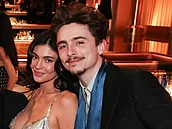Kylie Jenner a Timothée Chalamet na p�edávání Zlatých glób�. (5.1. 2025)