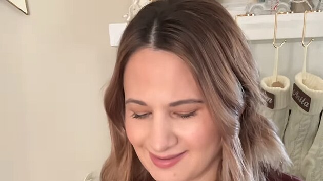Stoj za vradou sv matky, nyn sama porodila dceru. Gypsy Rose se dokala prvnho dtte rok po proputn z vzen