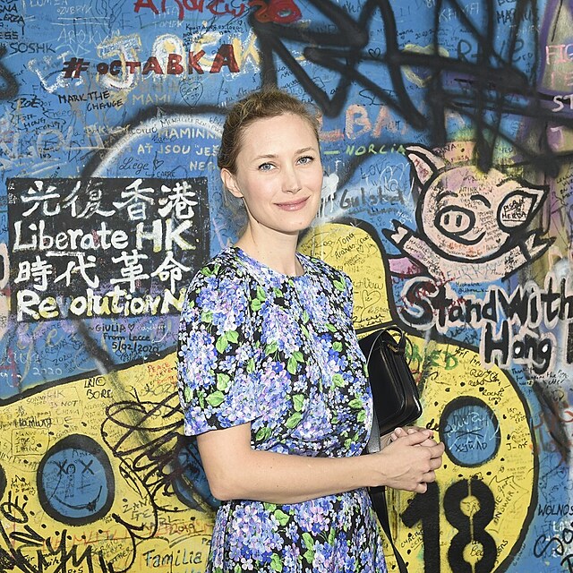 Tereza Srbov� na premi��e.