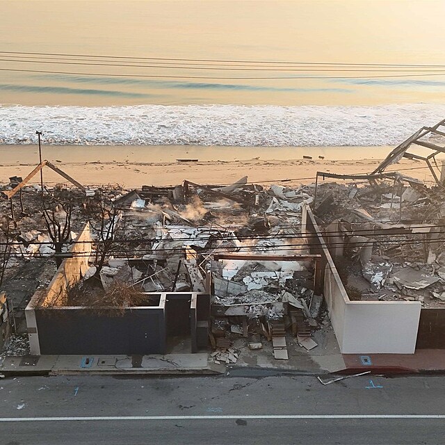 Takto dopadl dm Paris Hilton v Malibu.