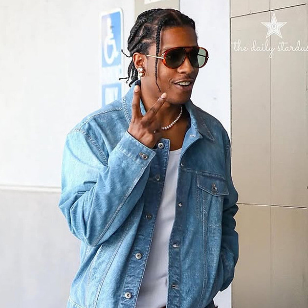 A$AP Rocky tvrdí, že na bývalého kolegu nevytáhl opravdovou zbraň. Zároveň odmítl nabídku dohody o vině