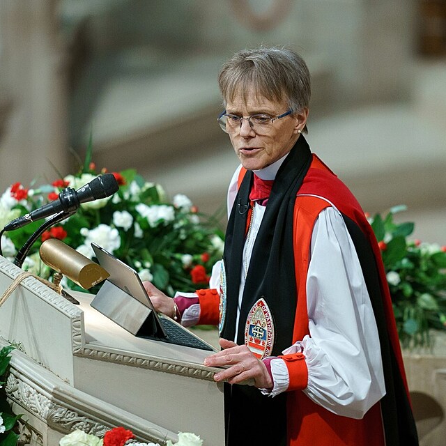 Donald Trump na bohoslu�b� Mariann Edgar Budde.