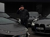Z kritizovaného tiktokera úsp�ným byznysmenem. Kajumi si koupil Lamborghini,...