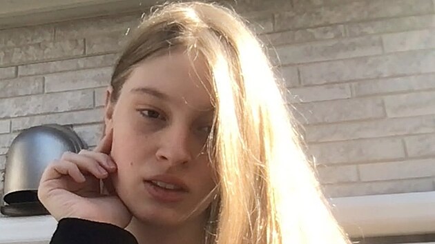Dcera Elona Muska Vivian Jenna Wilsonov� se narodila jako chlapec. Pot�, co podstoupila zm�nu pohlav�, se j� zn�m� miliard�� z�ekl.