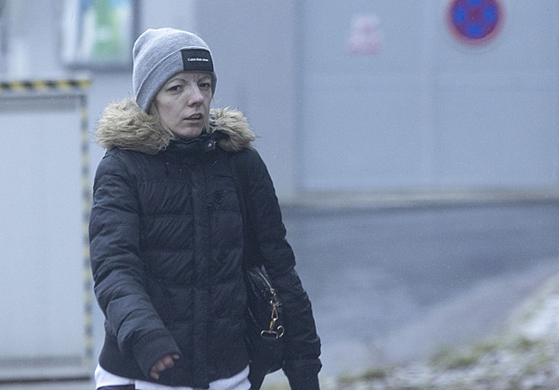 Shopaholic Adel schválili insolvenci. Měsíčně musí platit 14 000 korun