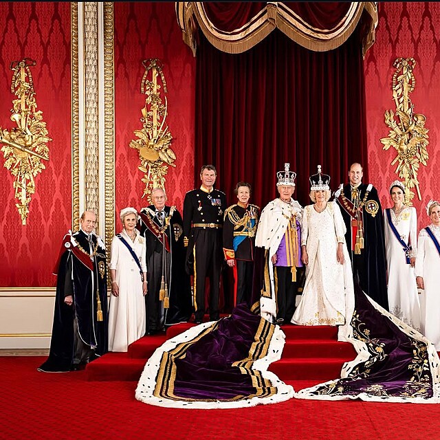 Britsk� kr�lovsk� rodina se pochlubila o radostnou novinku