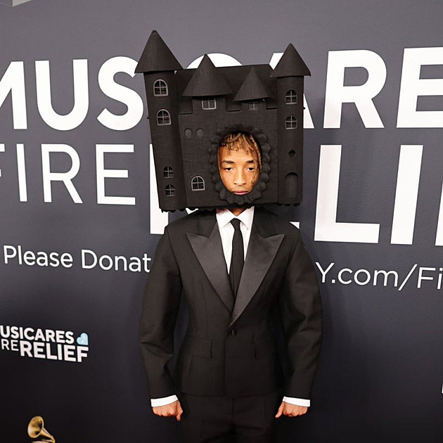 Andrew Tate ostře zkritizoval outfit Jadena Smitha z Grammy: Sundej si ten zámek z hlavy, jsi b*zerant