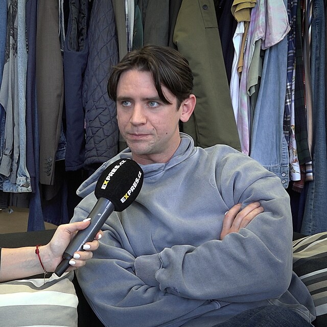 Rozhovor s hercem Janem Kom�nkem