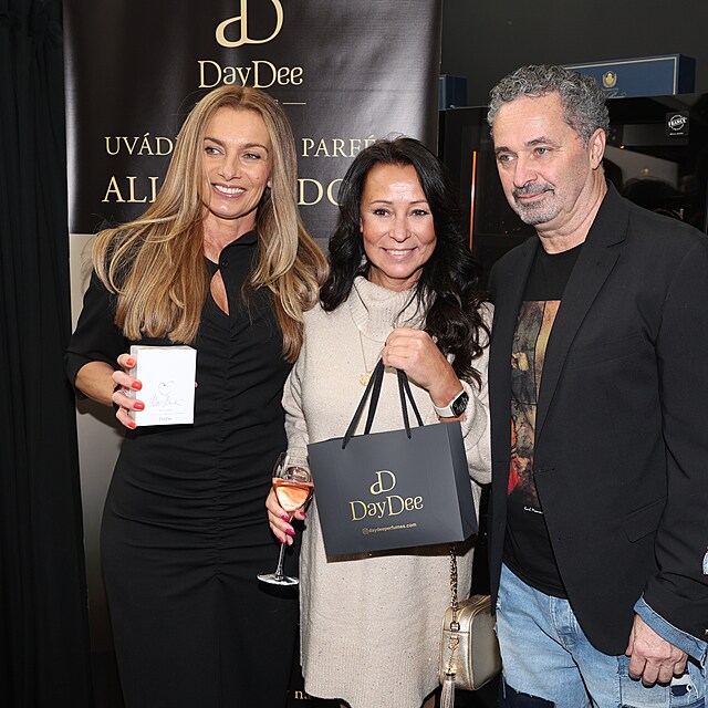 K�est parf�mu Alice Bendov�, DayDee