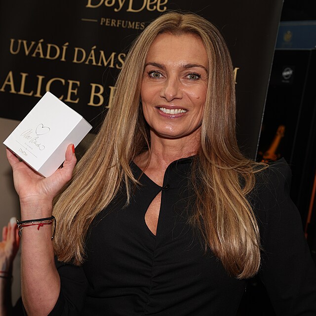 K�est parf�mu Alice Bendov�, DayDee