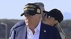 Melania Trump líbá guvernéra Kalifornie