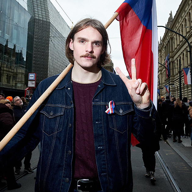Mladý politik z ODS Štěpán Strnad se omlouvá za nevhodné chování. Údajně si měl psát s nezletilou dívkou