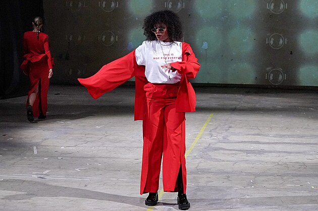 M�dn� p�ehl�dka Debbie Brown.