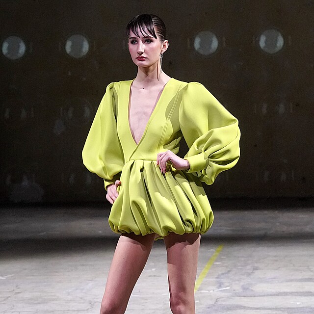 M�dn� p�ehl�dka Debbie Brown.