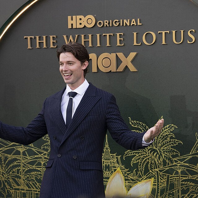 Premi�ra seri�lu B�l� lotos