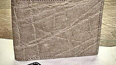 Bra�ná�ství Tlustý nabízí pen�enky ze slona afrického. Prý je to v po�ádku,...