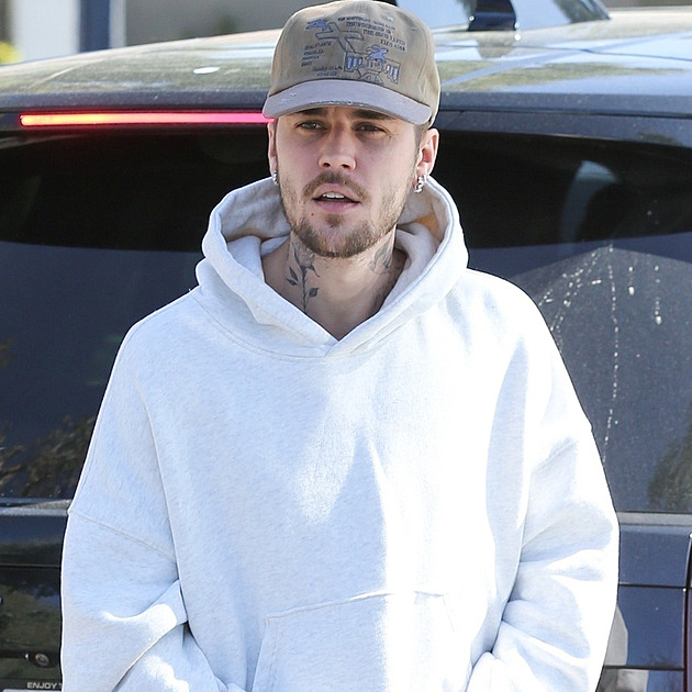 Justin Bieber představil novou módní značku SKYLRK. Značkou připomíná své alter ego Skylark Tylark