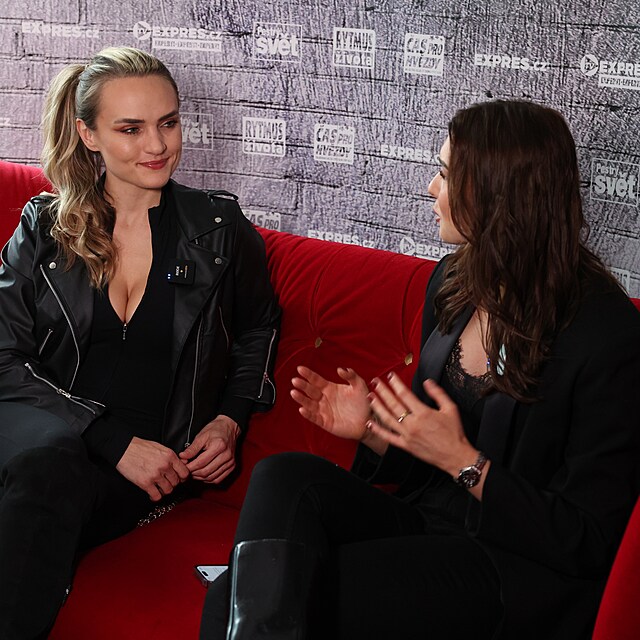 Rozhovor s Denisou Melvaldovou a Annou Andrlovou pro Expres.