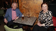 Jan Pirk s man�elkou Blankou