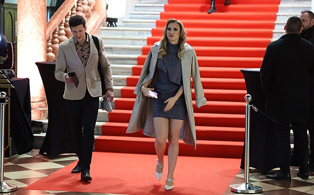 T�hle dvojici jejich vztah moc lid� nev���, mluv� se o p�lro�n� PR smlouv�