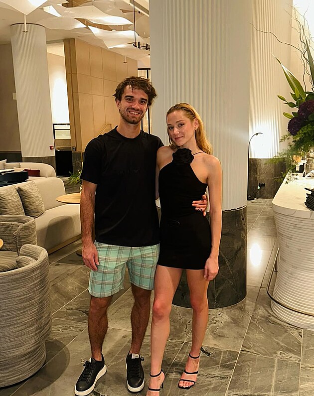 Tom� Mach��, Emma Drobn�