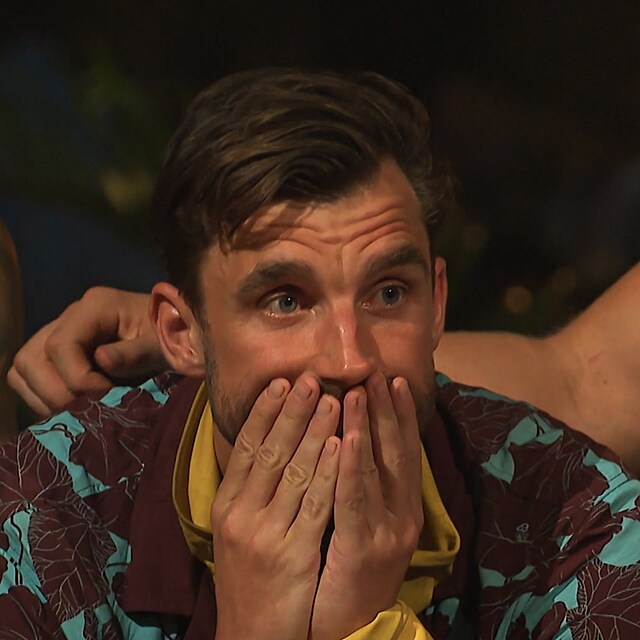 Va�ek si vyt�hl �ern�ho Petra.