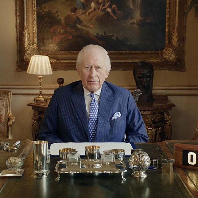 Kr�l Karel III. m� sv�j hudebn� podcast