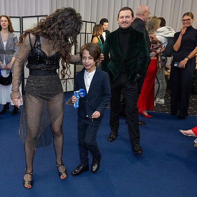 V prvn�m kole Let�s Dance Evu p�ijel podpo�it se synem P�emek, v druh�m ve�eru chyb�l.