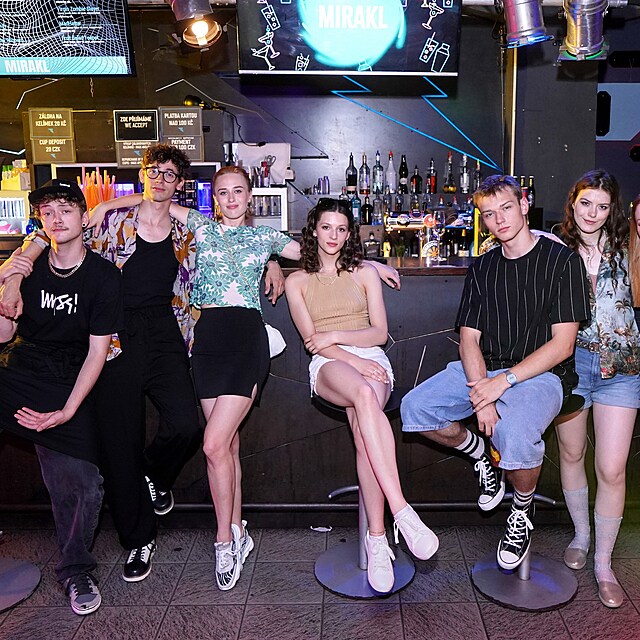 Sc�na ze seri�lu P��pad tane�nice.