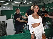 Angie Mangombe na Erofestu