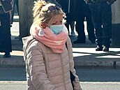 Shopaholic Adel údajn� p�i�la o mo�nost vstoupit do insolvence. Ze sch�zky v...