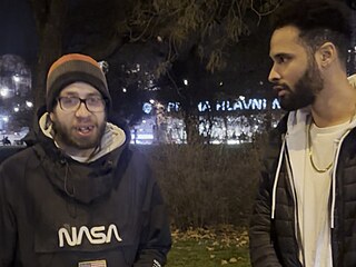 Koleso pr prodval tvrd drogy a momentln u neije na ulici. Pod ale...