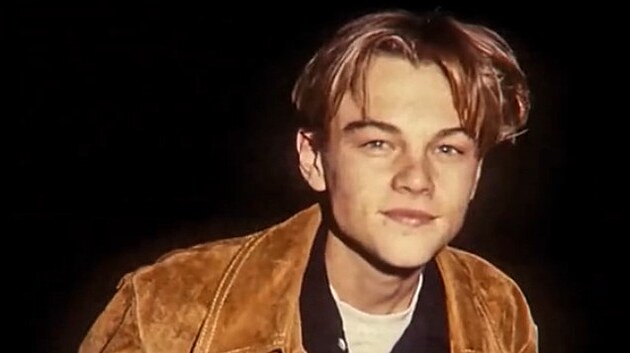 V nov�m trendu lid� sleduj� r�st zn�m�ch osobnost�. Um�l� inteligence dok�e d�lat dokonal� p�echody mezi fotkami