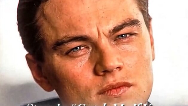 V nov�m trendu lid� sleduj� r�st zn�m�ch osobnost�. Um�l� inteligence dok�e d�lat dokonal� p�echody mezi fotkami