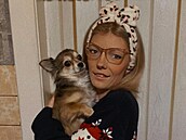 Z noclehárny úprkem do nového vztahu. Shopaholic Adel je op�t zamilovaná, ze...