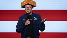 Elon Musk s obím sýrem