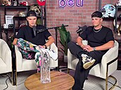 Mariánek se sp�átelil s tenistou Men�íkem. Dal�í dojná kráva, ani jsi nev�d�l,...