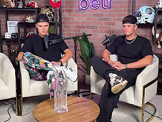 Marinek se sptelil s tenistou Menkem. Dal dojn krva, ani jsi nevdl,...