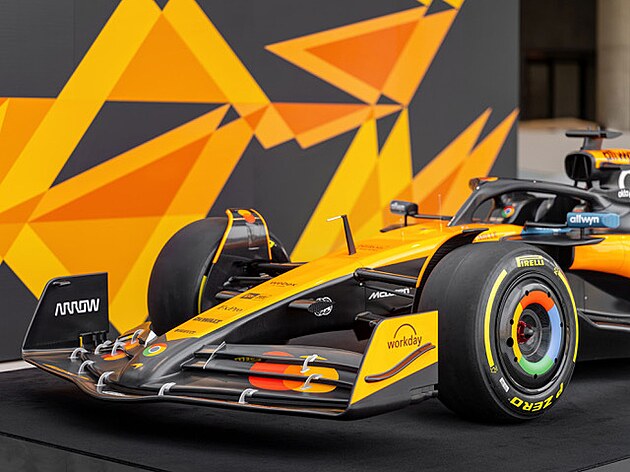 Monopost stje McLaren inspiroval pop-up intervenci Vclava Koho.