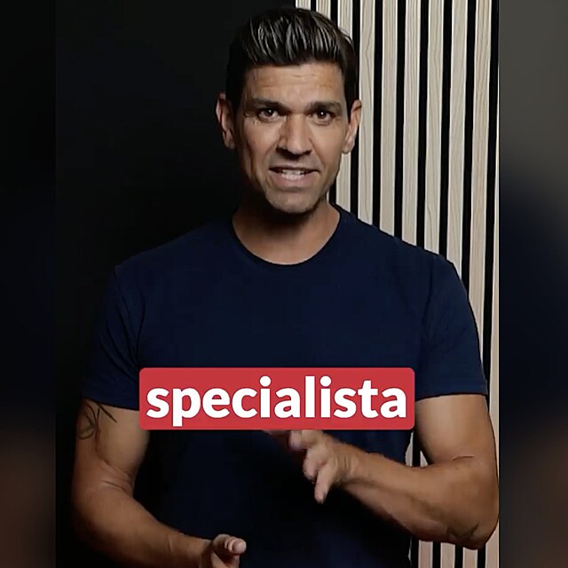 Specialista na vechno. Pokud si to napete na triko, je to pece pravda.