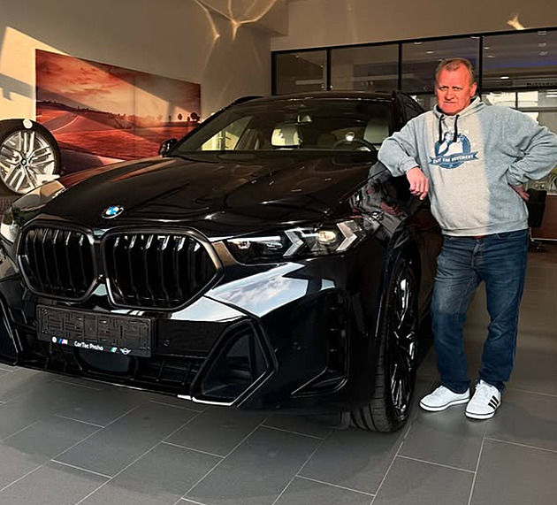 Tary koupil svému otci BMW. Tvrdě pracoval, aby nás uživil, vysvětluje